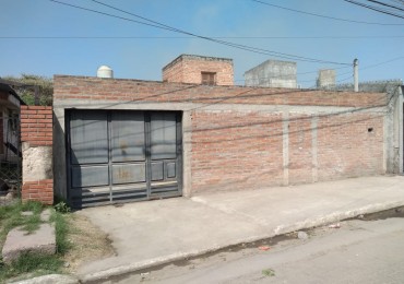 B° EL CORTE, CALLE JUAN BAUTISTA ALBERDI, ALDERETES